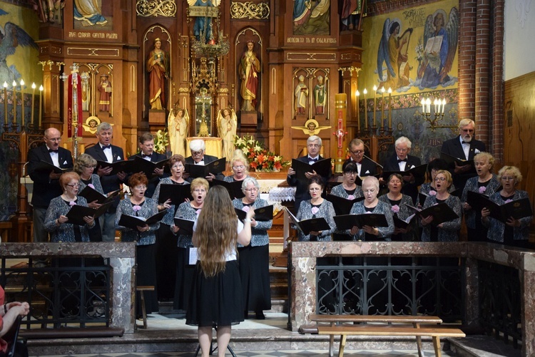 Koncert pieśni maryjnych