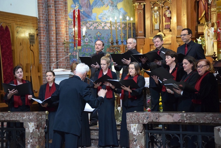 Koncert pieśni maryjnych