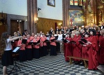 Na zakończenie koncertu chórzyści zaśpiewali razem