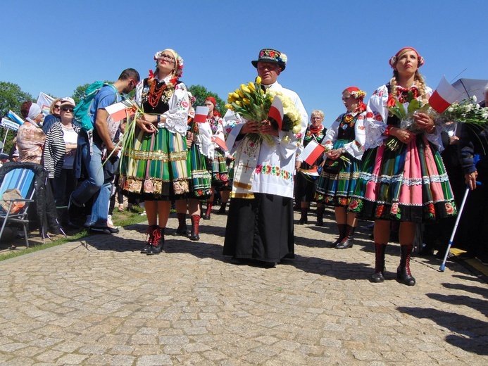 Wejście pielgrzymki z Łowicza na Jasną Górę - cz. 2