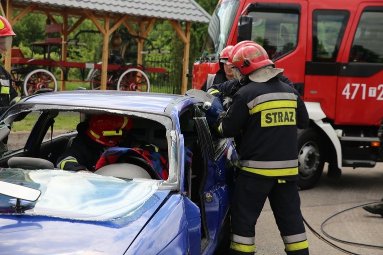 Pokazy działania strażaków 