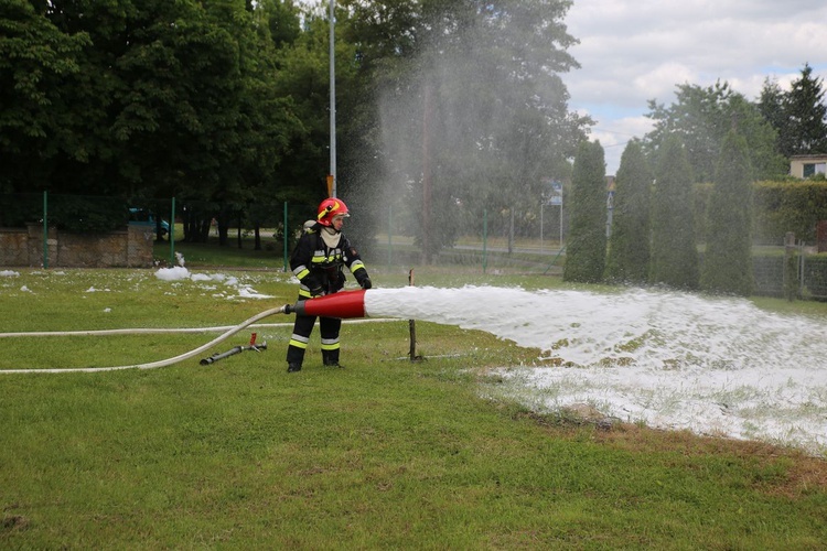 Pokazy działania strażaków 