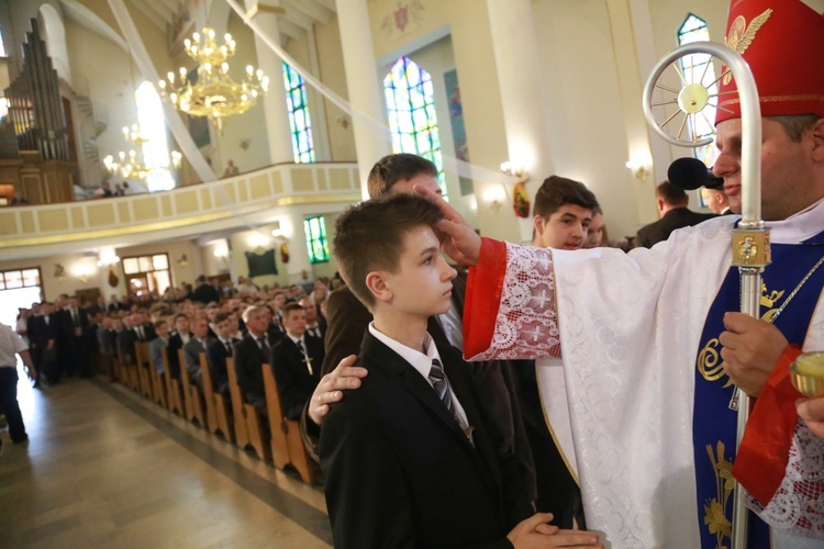Bierzmowanie u MB Anielskiej w Dębicy