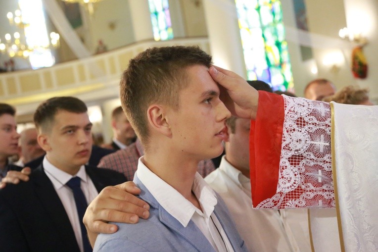 Bierzmowanie u MB Anielskiej w Dębicy