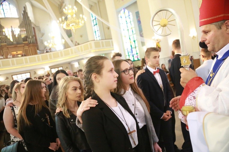 Bierzmowanie u MB Anielskiej w Dębicy