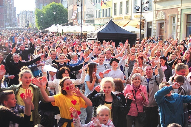 ▲	Organizatorzy zapewniają, że uczestnicy wydarzeń doświadczą Bożej radości.