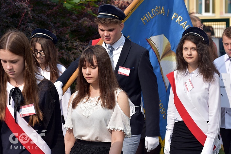 XXXV Ogólnopolskie Sympozjum Klubu Szkół im. Westerplatte w Dzierżoniowie