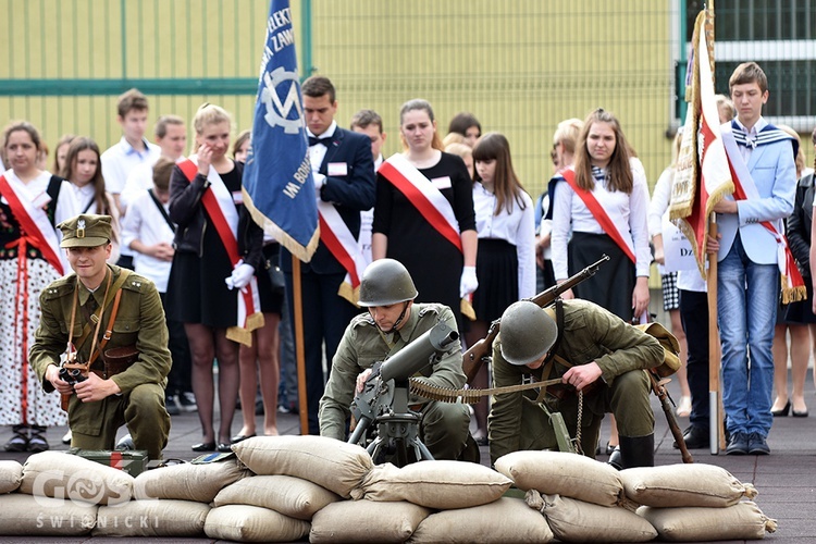 XXXV Ogólnopolskie Sympozjum Klubu Szkół im. Westerplatte w Dzierżoniowie