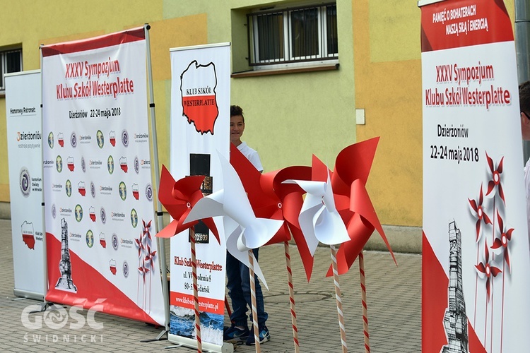 XXXV Ogólnopolskie Sympozjum Klubu Szkół im. Westerplatte w Dzierżoniowie