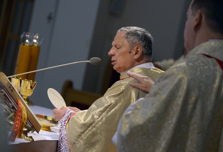 Każdy kapłan, który ma moc konsekracji, nie jest wezwany do wyniosłości, ale pokory, na wzór Matki Najświętszej i Jej Syna