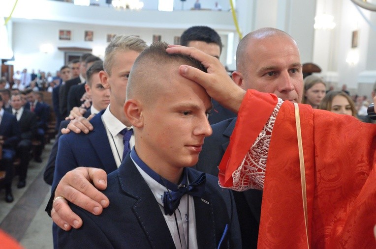 Bierzmowanie w Dąbrowie Tarnowskiej