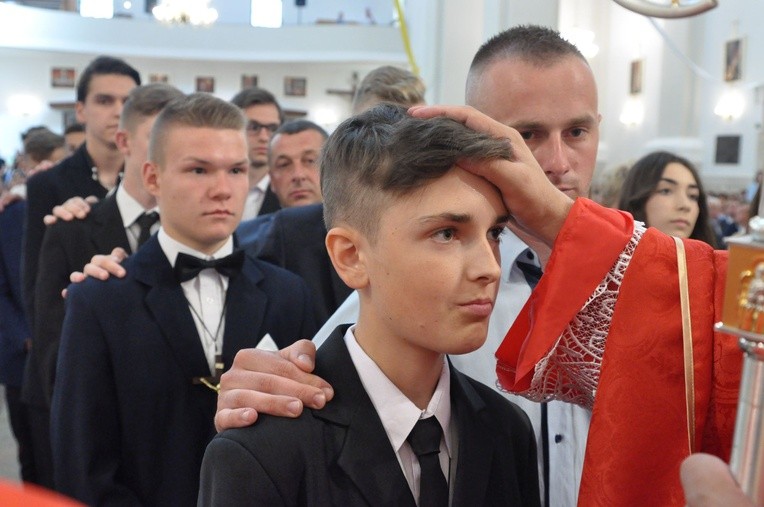 Bierzmowanie w Dąbrowie Tarnowskiej