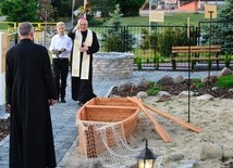 Dwanaście scen w ogrodzie