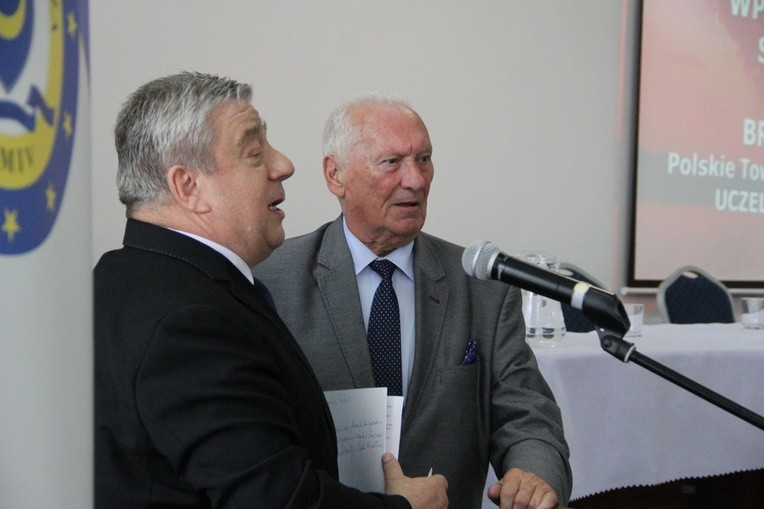 Konferencja o samobójstwach wśród dzieci i młodzieży