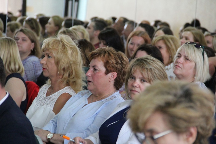 Konferencja o samobójstwach wśród dzieci i młodzieży