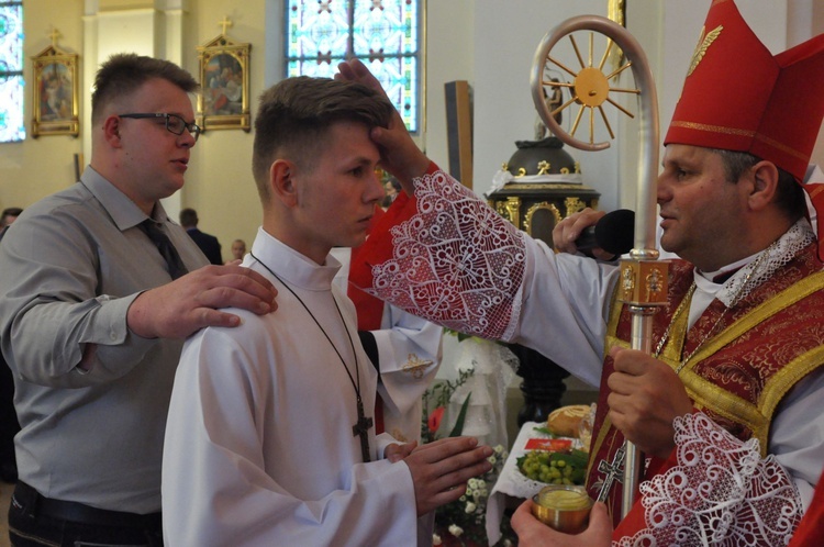 Bierzmowanie w Oleśnie