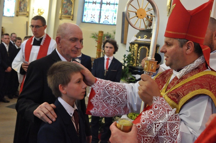 Bierzmowanie w Oleśnie