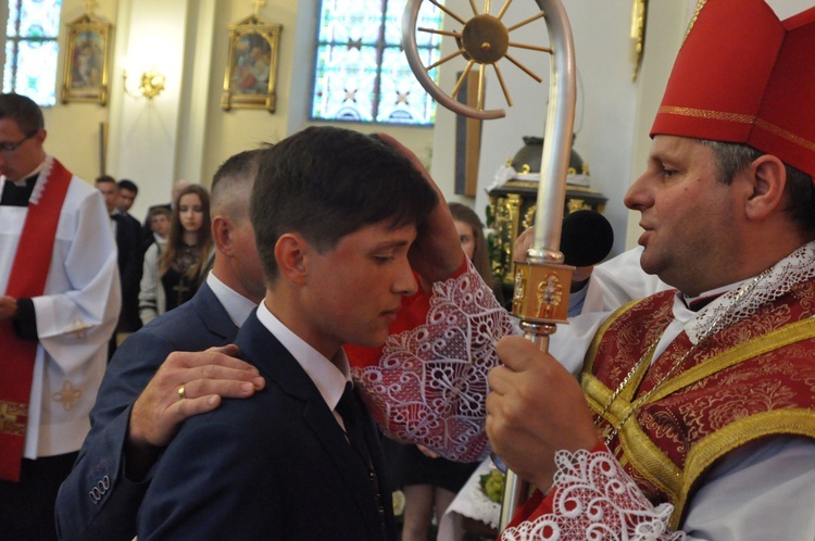 Bierzmowanie w Oleśnie