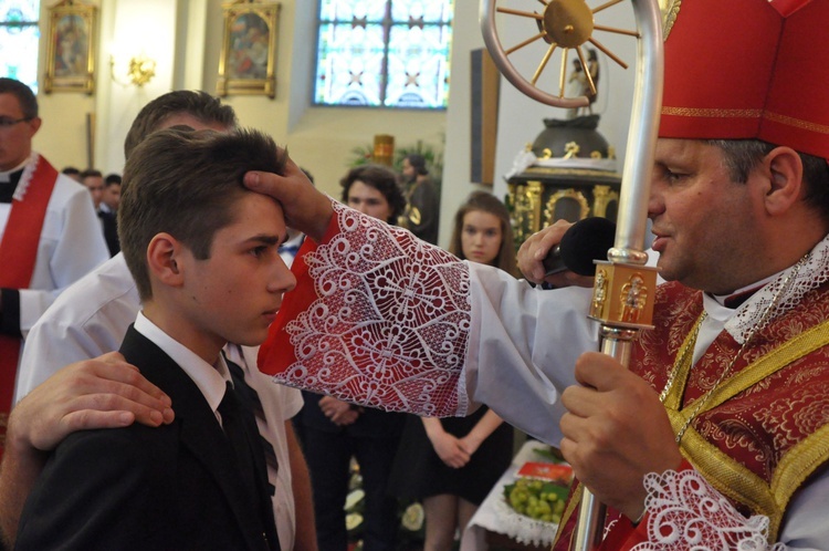 Bierzmowanie w Oleśnie