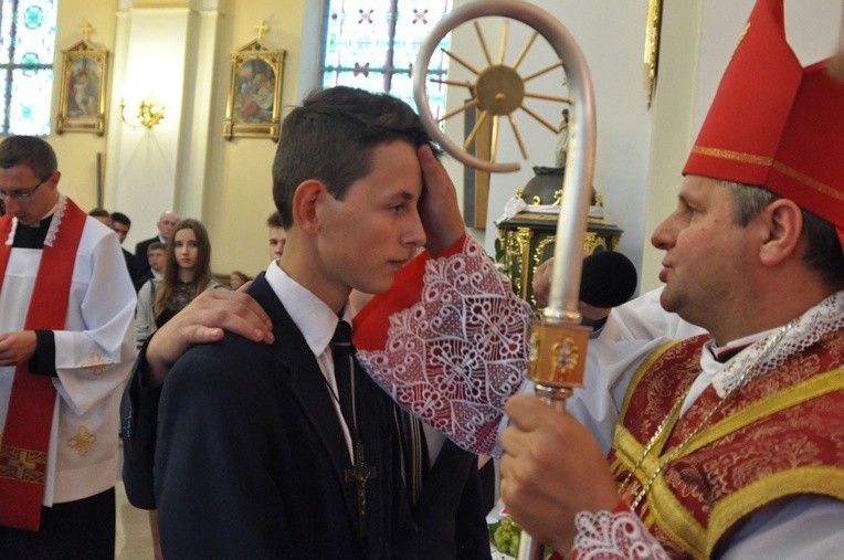 Bierzmowanie w Oleśnie