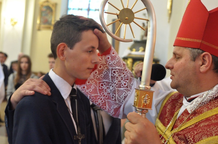 Bierzmowanie w Oleśnie