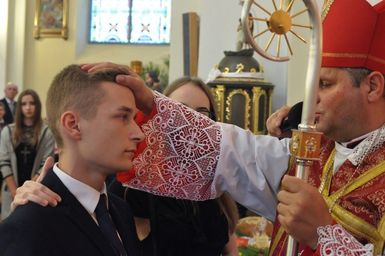 Bierzmowanie w Oleśnie