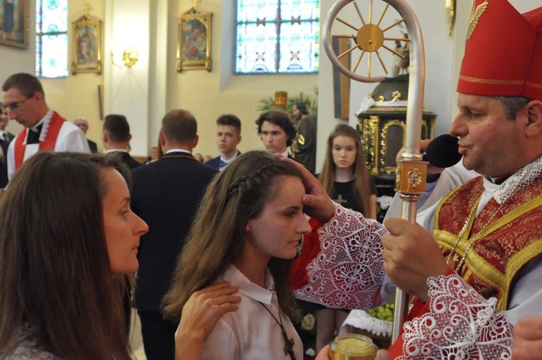 Bierzmowanie w Oleśnie