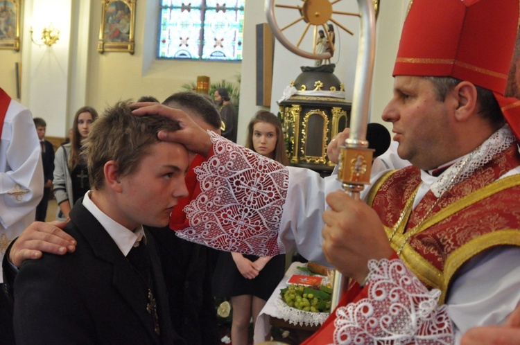 Bierzmowanie w Oleśnie