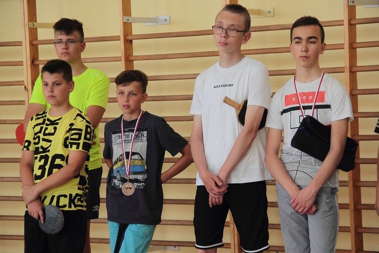 I Mistrzostwa Ministrantów Diecezji Koszalińsko-Kołobrzeskiej w Tenisie Stołowym. 