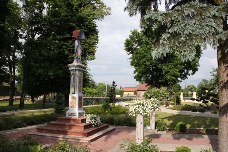 Ogród parafialny w Wawrzeńczycach