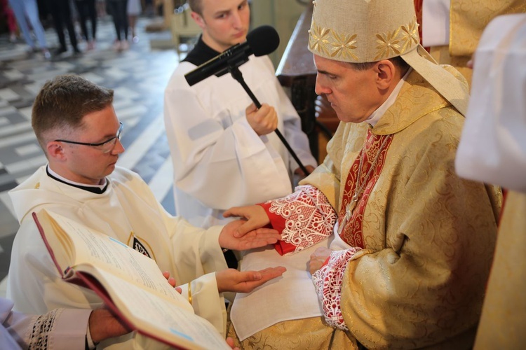 Święcenia kapłańskie w Sulisławicach