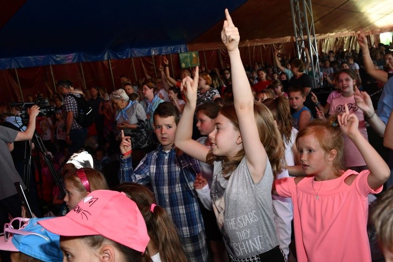 Diecezjalny Dzień Dziecka w Skrzatuszu