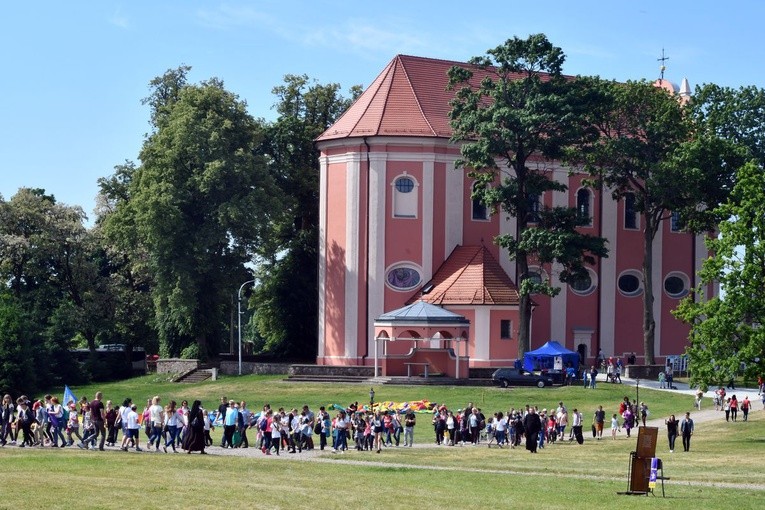 Diecezjalny Dzień Dziecka w Skrzatuszu