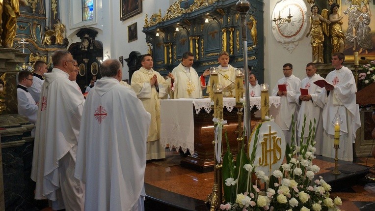 Święcenia diakonatu