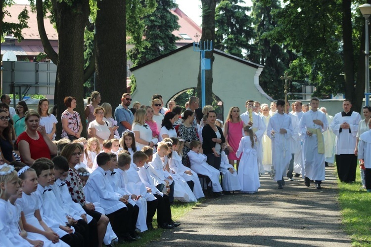 Dzieci pierwszokomunijne w Janowie Lubelskim