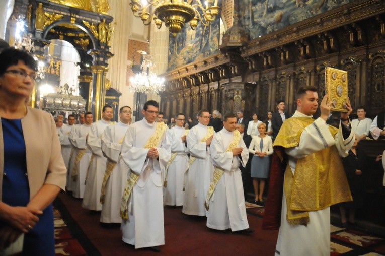 Święcenia kapłańskie w obiektywie Adama Wojnara