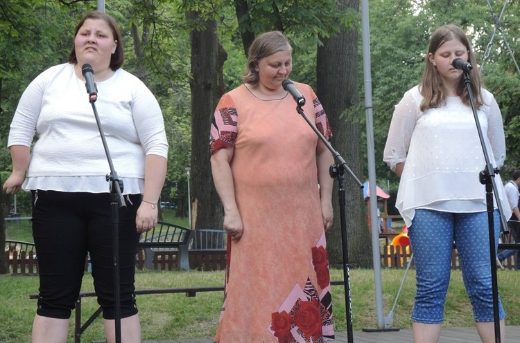 5. Marsz dla Życia i Rodziny w Bielsku-Białej 2018 - festyn Caritas