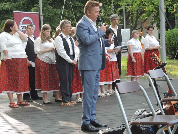 5. Marsz dla Życia i Rodziny w Bielsku-Białej 2018 - festyn Caritas