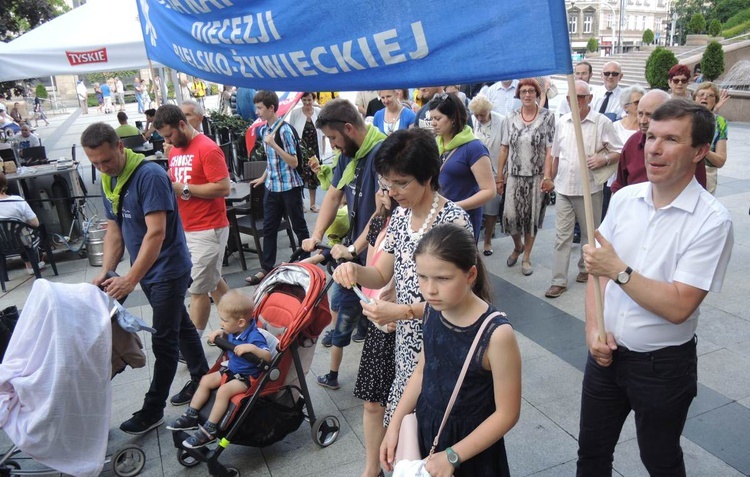 5. Marsz dla Życia i Rodziny w Bielsku-Białej 2018 - na trasie