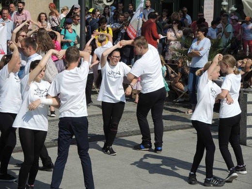 5. Marsz dla Życia i Rodziny w Bielsku-Białej 2018 - na trasie