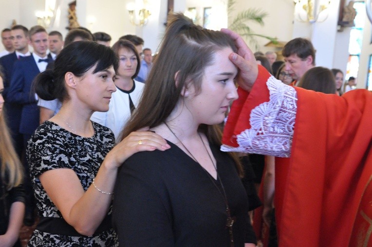 Bierzmowanie w Łososinie Dolnej