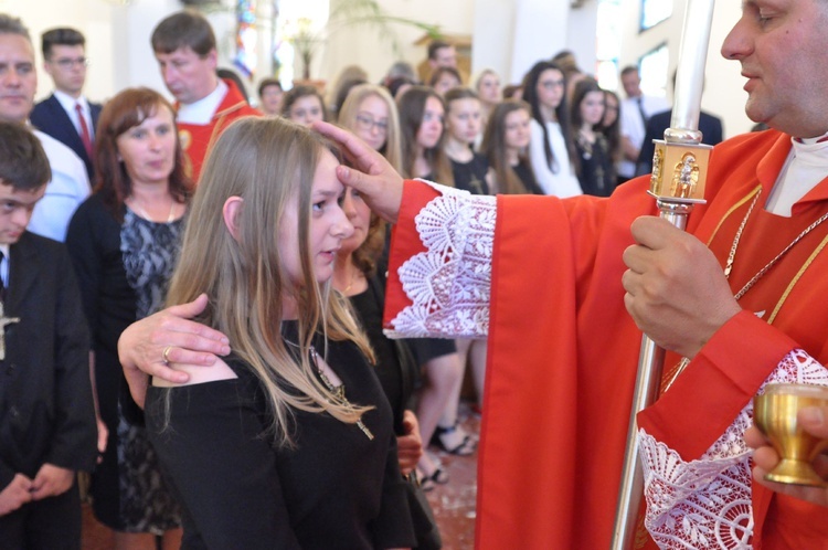 Bierzmowanie w Łososinie Dolnej