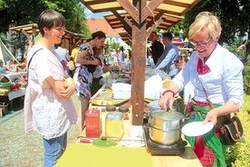 ▲	 Rzeka daje inspiracje lokalnym twórcom. Mnogość produktów regionalnych zadowoliłaby najbardziej wybrednych.