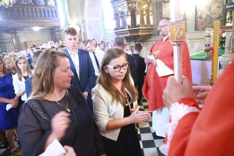 Bierzmowanie w Ujanowicach