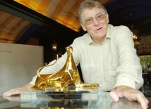 W 2004 r. za całokształt twórczości Ermanno Olmi otrzymał Honorowego Lamparta na festiwalu filmowym w Locarno.
