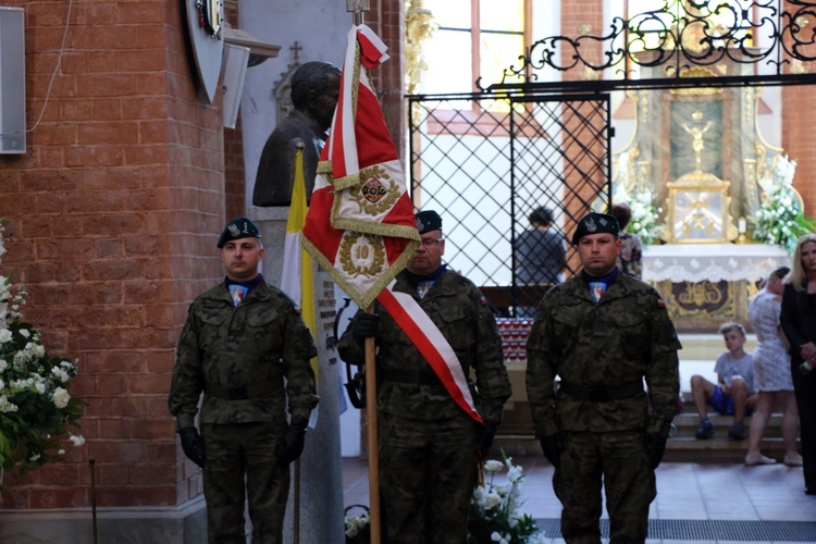 Bierzmowanie i 15-lecie bazyliki garnizonowej we Wrocławiu