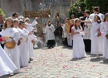 Pójdź za Jezusem Eucharystycznym i... prześlij zdjęcia