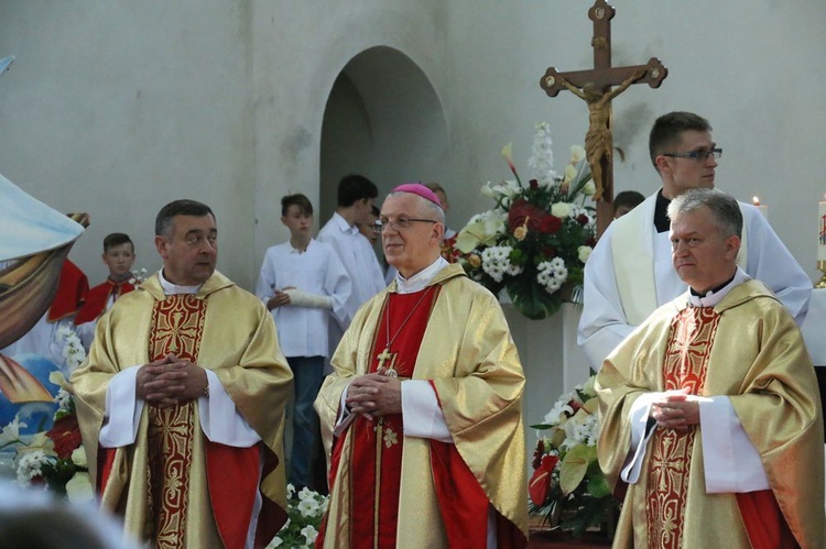 Procesja w parafii Trójcy Świętej w Lublinie