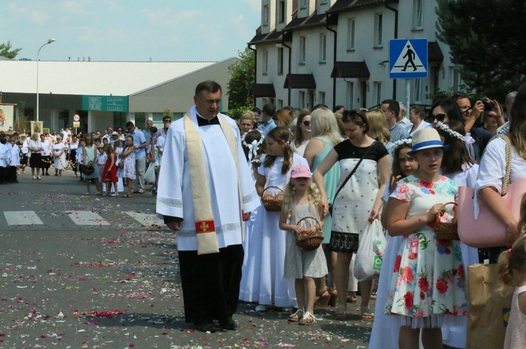 Procesja w parafii Trójcy Świętej w Lublinie