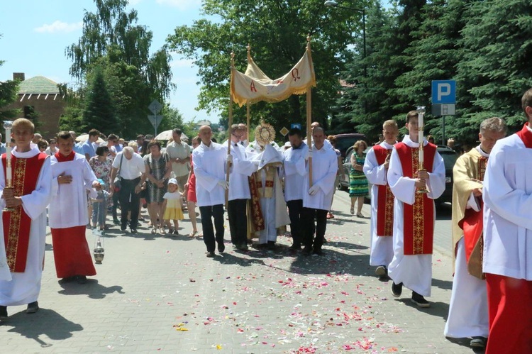 Procesja w parafii Trójcy Świętej w Lublinie